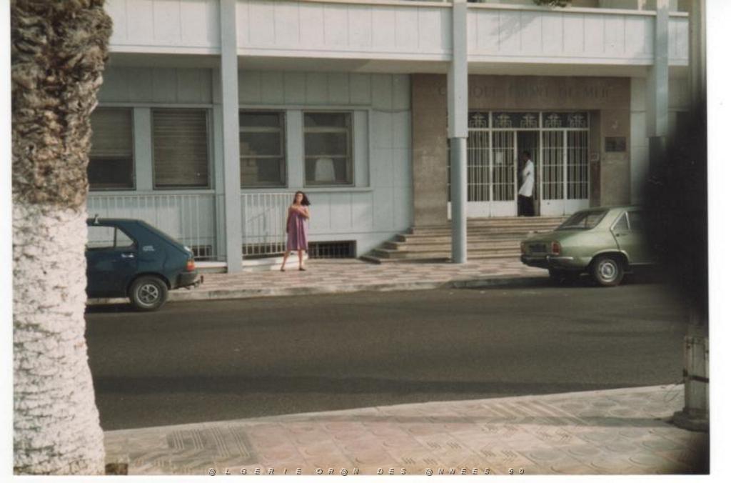 ORAN CLINIQUE FRONT DE MER 1982 BERNADETTE PASCUAL FILLE DE MICHELINE ET JO.JPG
